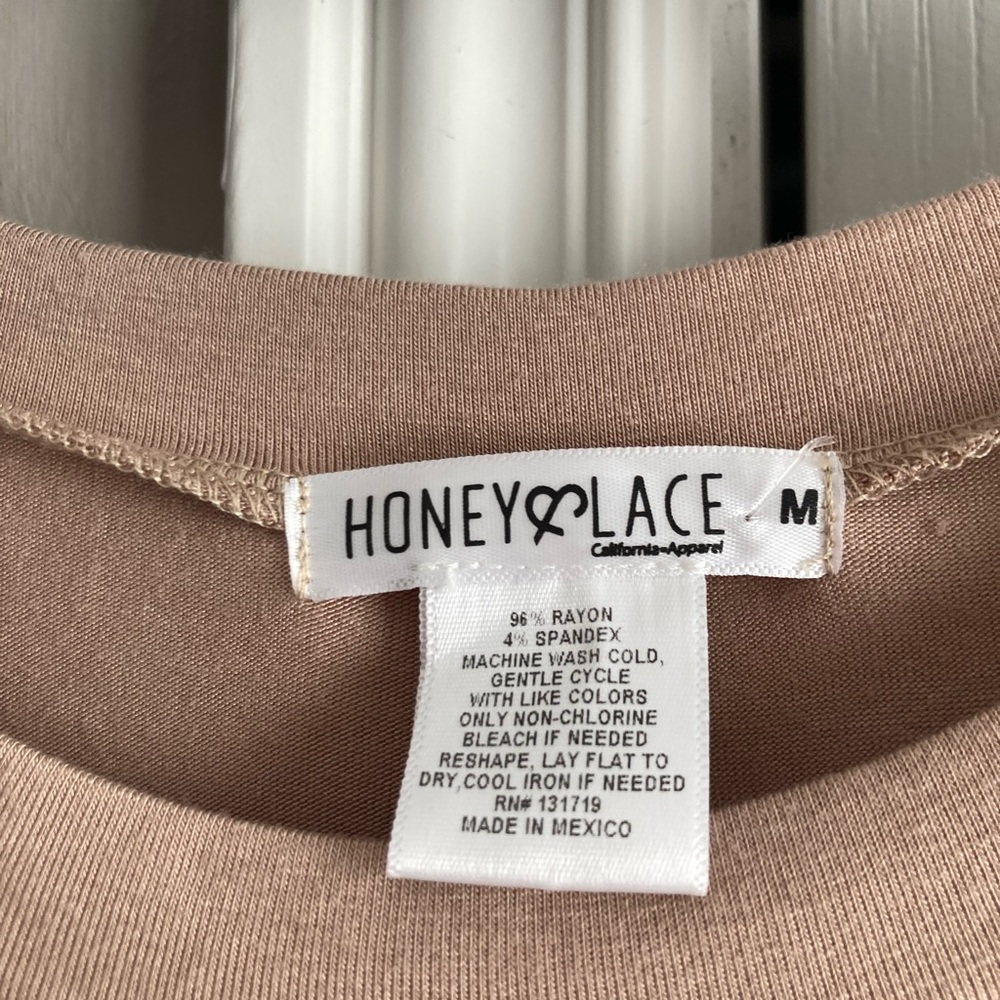 Mocha colored med Honey and lace dress - Picture 2 of 5